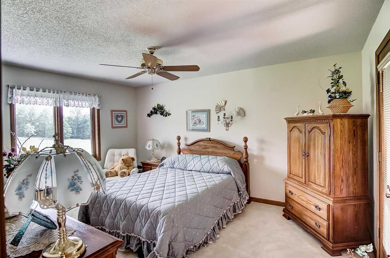 364 East Baseline Road Albion, IN 46701 - Photo 32 of 36 Gallery Image 32