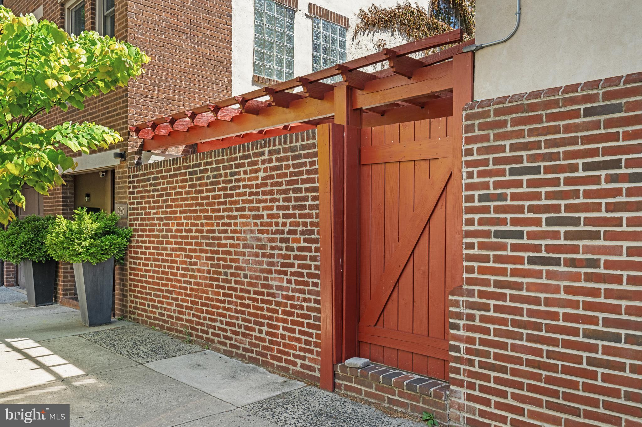 2329 Locust Street Philadelphia, PA 19103 - Photo 30 of 33