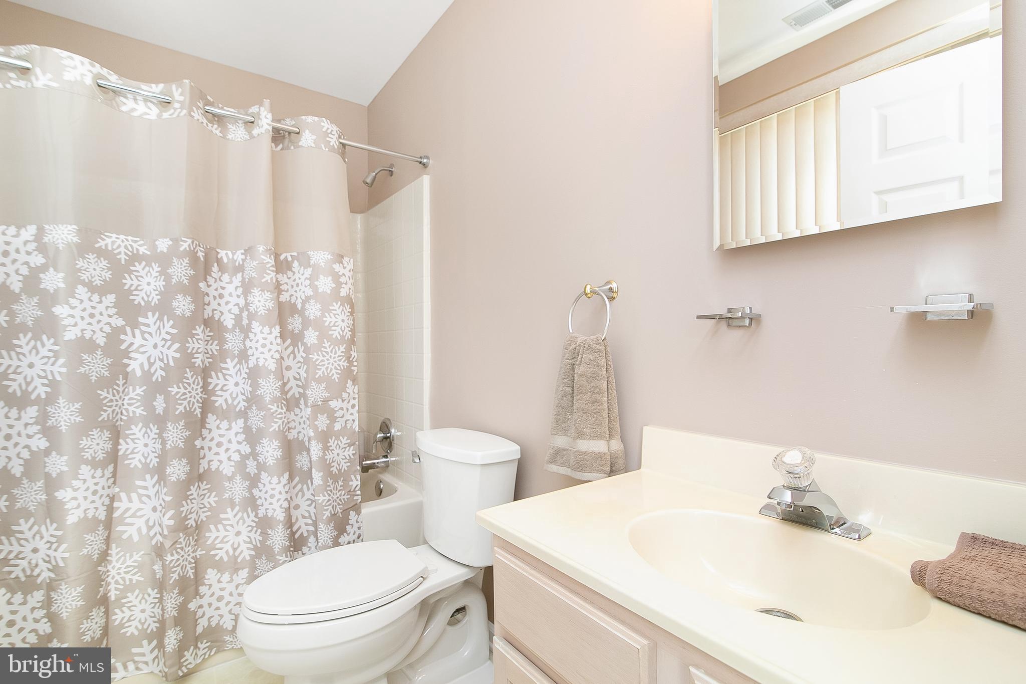 10 Pristine Place Sewell, NJ 08080 - Photo 18 of 32 Master Bath