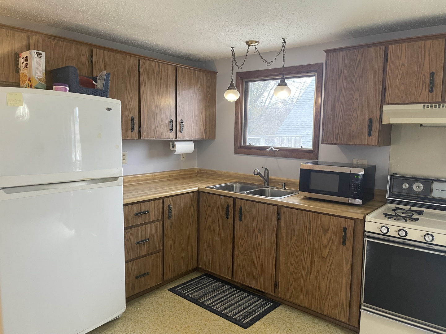 925 Roosevelt Road LaSalle, IL 61301 - Photo 2 of 25