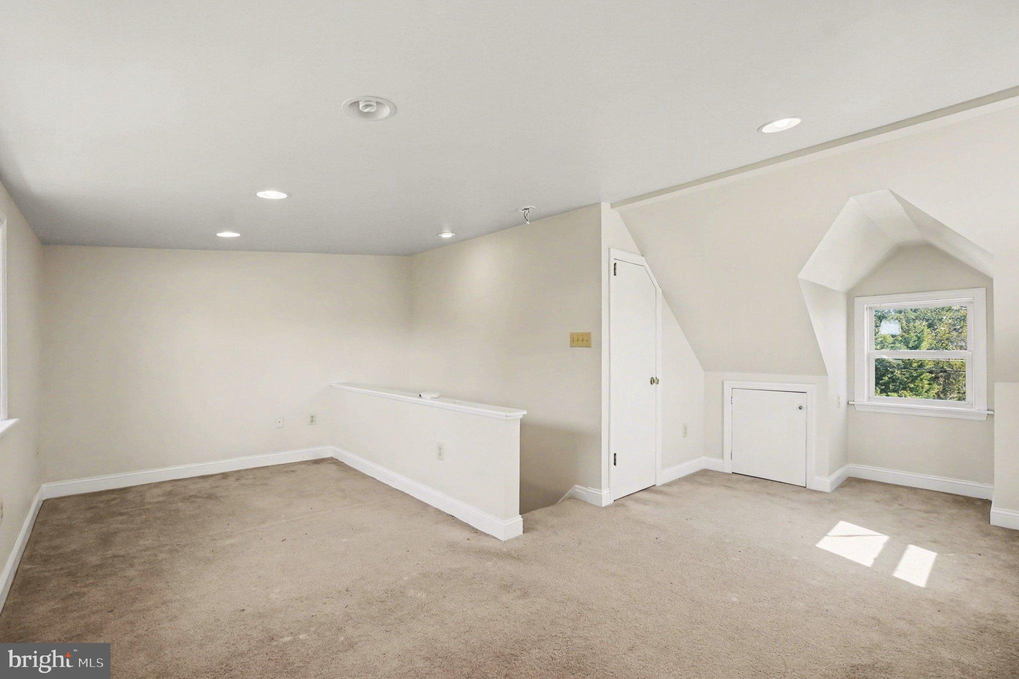 7908 Oakleigh Road Baltimore, MD 21234 - Photo 35 of 41 an empty room with windows