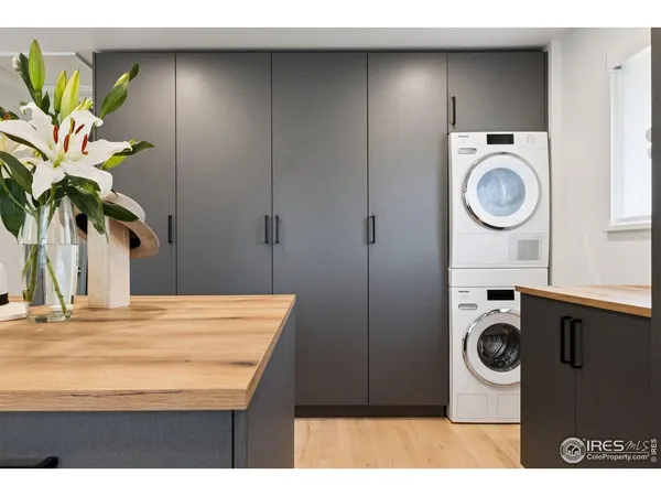 $1,145,000 | 8612 West 69th Place, Arvada, CO 80004