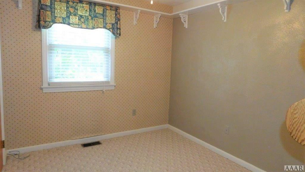 429 Mexico Road Edenton, NC 27932 - Photo 16 of 26 Bedroom 2 with shelves