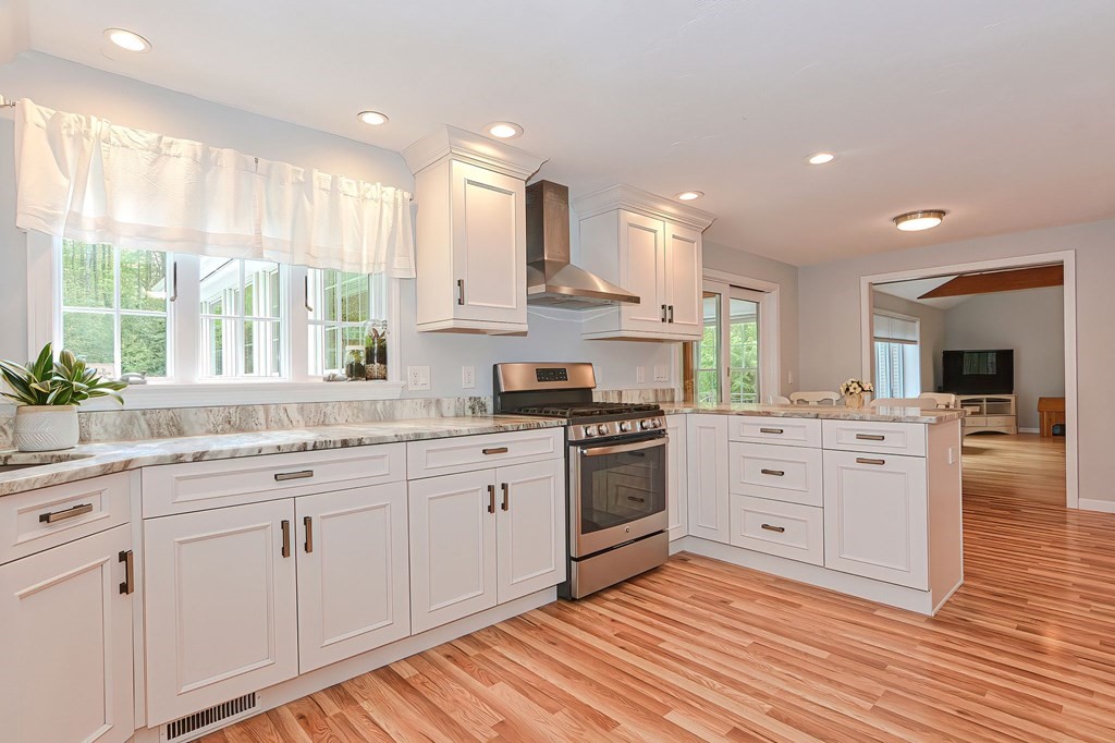 30 Bushy Lane Rutland, MA 01543 - Photo 6 of 42 Gallery Image 6