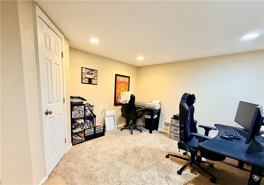 62 Observatory Street Manor, PA 15665 - Photo 16 of 20 office/den