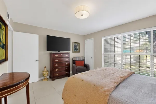 $239,000 | 2535 Wedglea Drive, Unit 114, Dallas, TX 75211