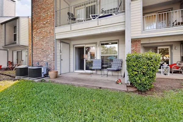 $239,000 | 2535 Wedglea Drive, Unit 114, Dallas, TX 75211