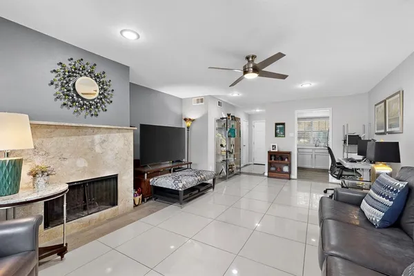 $239,000 | 2535 Wedglea Drive, Unit 114, Dallas, TX 75211