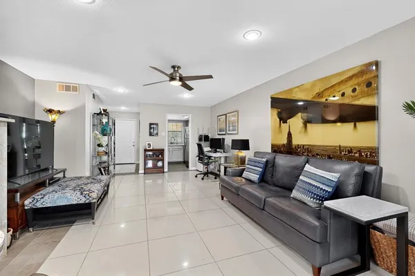 $239,000 | 2535 Wedglea Drive, Unit 114, Dallas, TX 75211