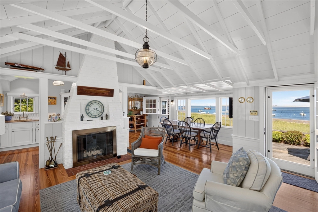166 Shore Road Chatham, MA 02633 - Photo 11 of 39 Gallery Image 11
