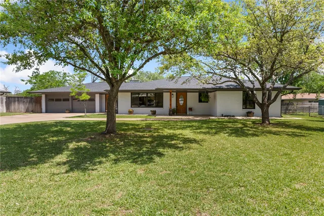 $350,000 | 2107 Elmwood Drive, Bryan, TX 77802