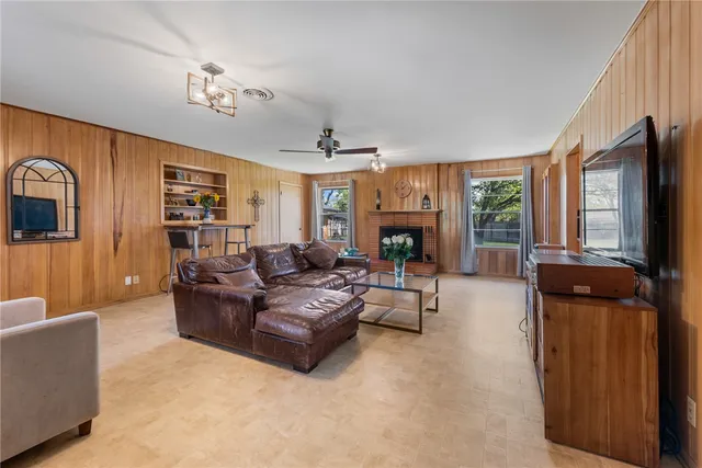 $350,000 | 2107 Elmwood Drive, Bryan, TX 77802