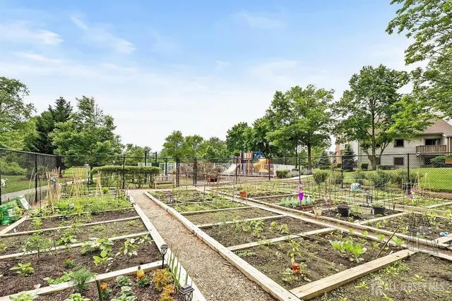 a view of a tennis court