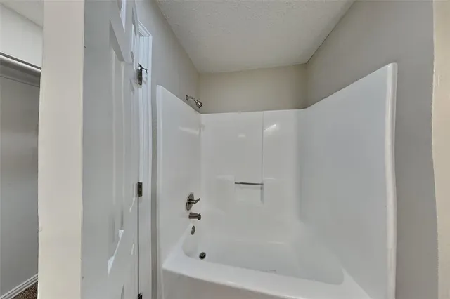 $1,950 | 1105 Stone Creek Drive, Mansfield, TX 76063