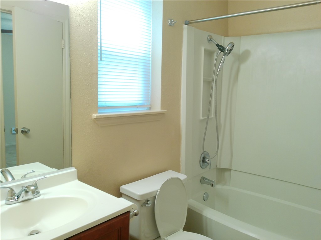 6702 Everhart Road, Unit 106C Corpus Christi, TX 78413 - Photo 8 of 15