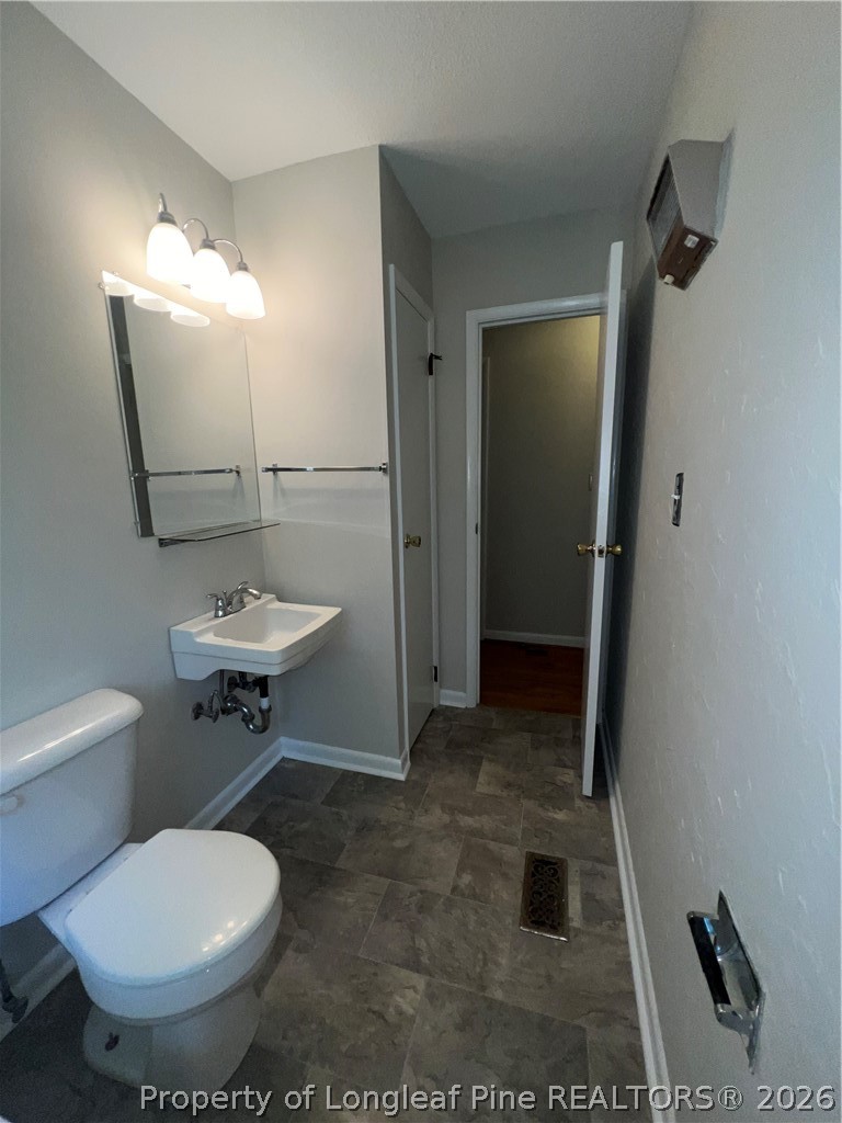2904 Collingwood Street Spring Lake, NC 28390 - Photo 13 of 19