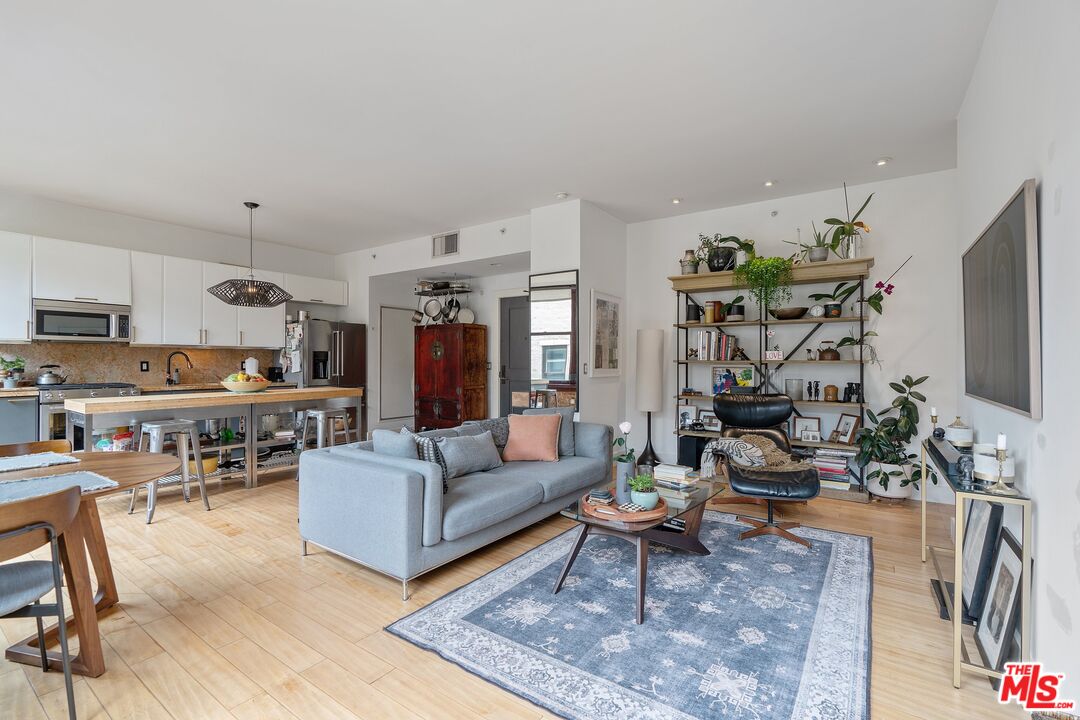 460 South Spring Street, Unit 1210 Los Angeles, CA 90013 - Photo 7 of 22