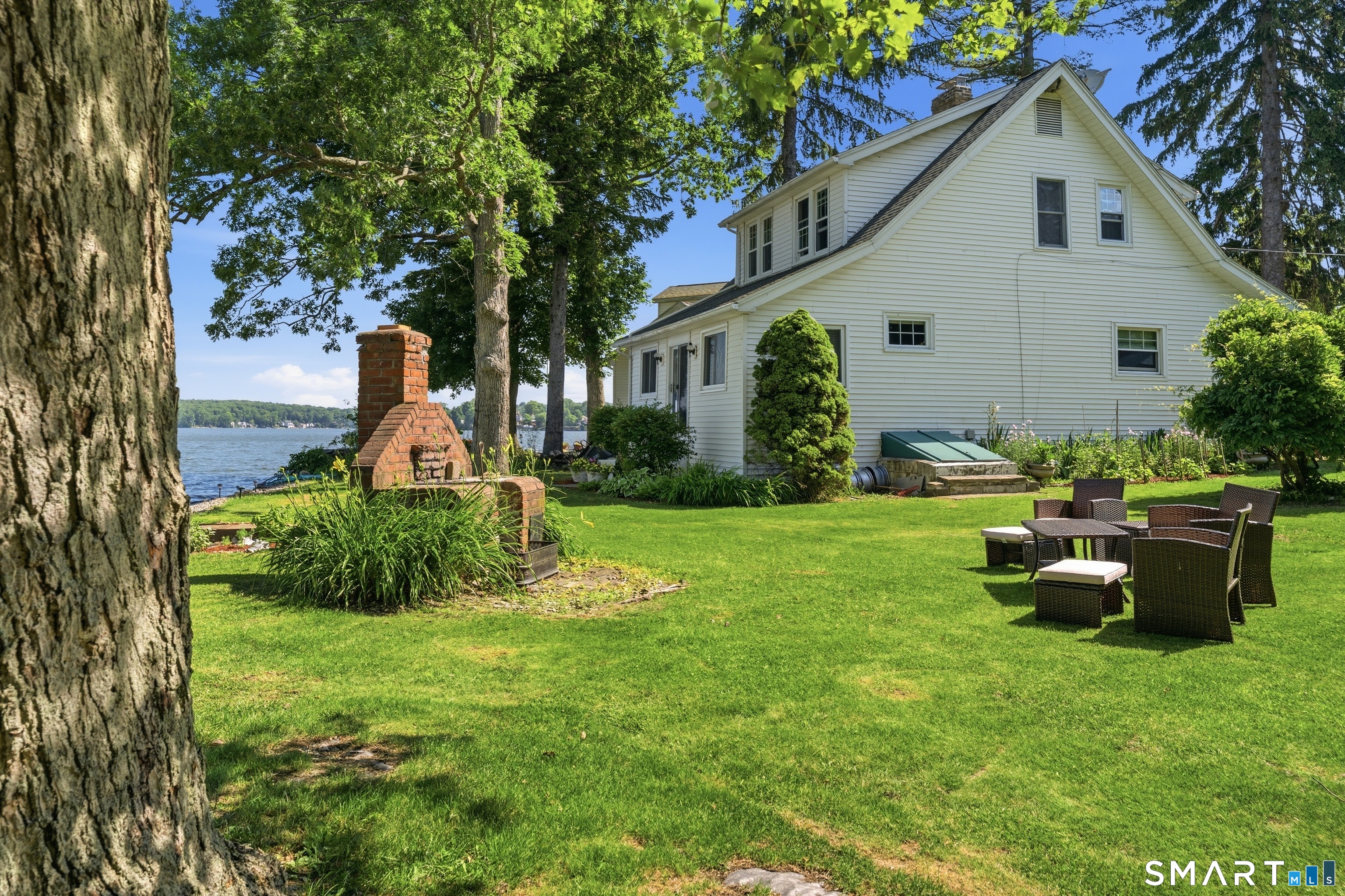 24 West Point Road East Hampton, CT 06424 - Photo 3 of 38