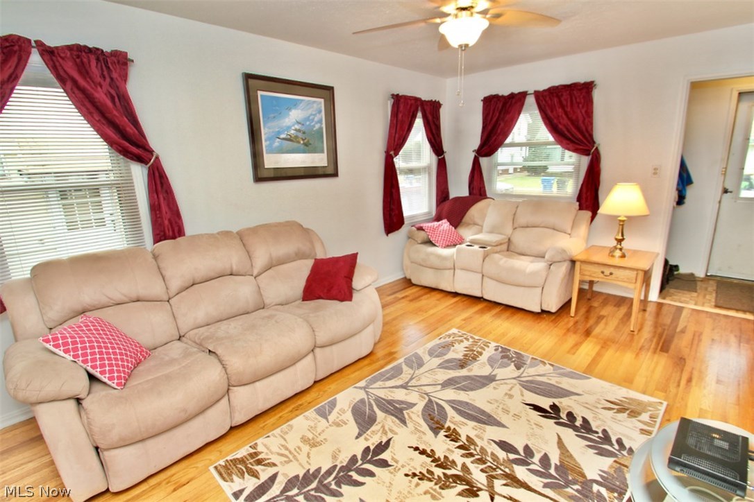 1216 Hillsdale Road Parma, OH 44134 - Photo 4 of 7