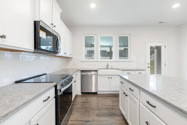 $364,900 | 137 Benson Vlg Drive, Unit 74, Benson, NC 27504