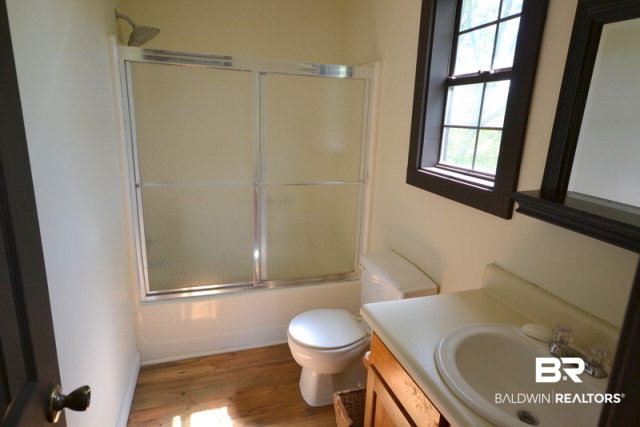 4370 Downey Drive Mobile, AL 36619 - Photo 28 of 36 Guest House Bath