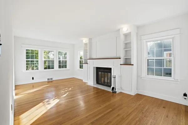 $324,999 | 306 Holton Ridge, Crown Point, IN 46307