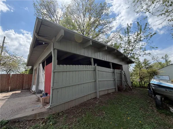 $139,900 | 11120 East 36th Street South, Independence, MO 64052