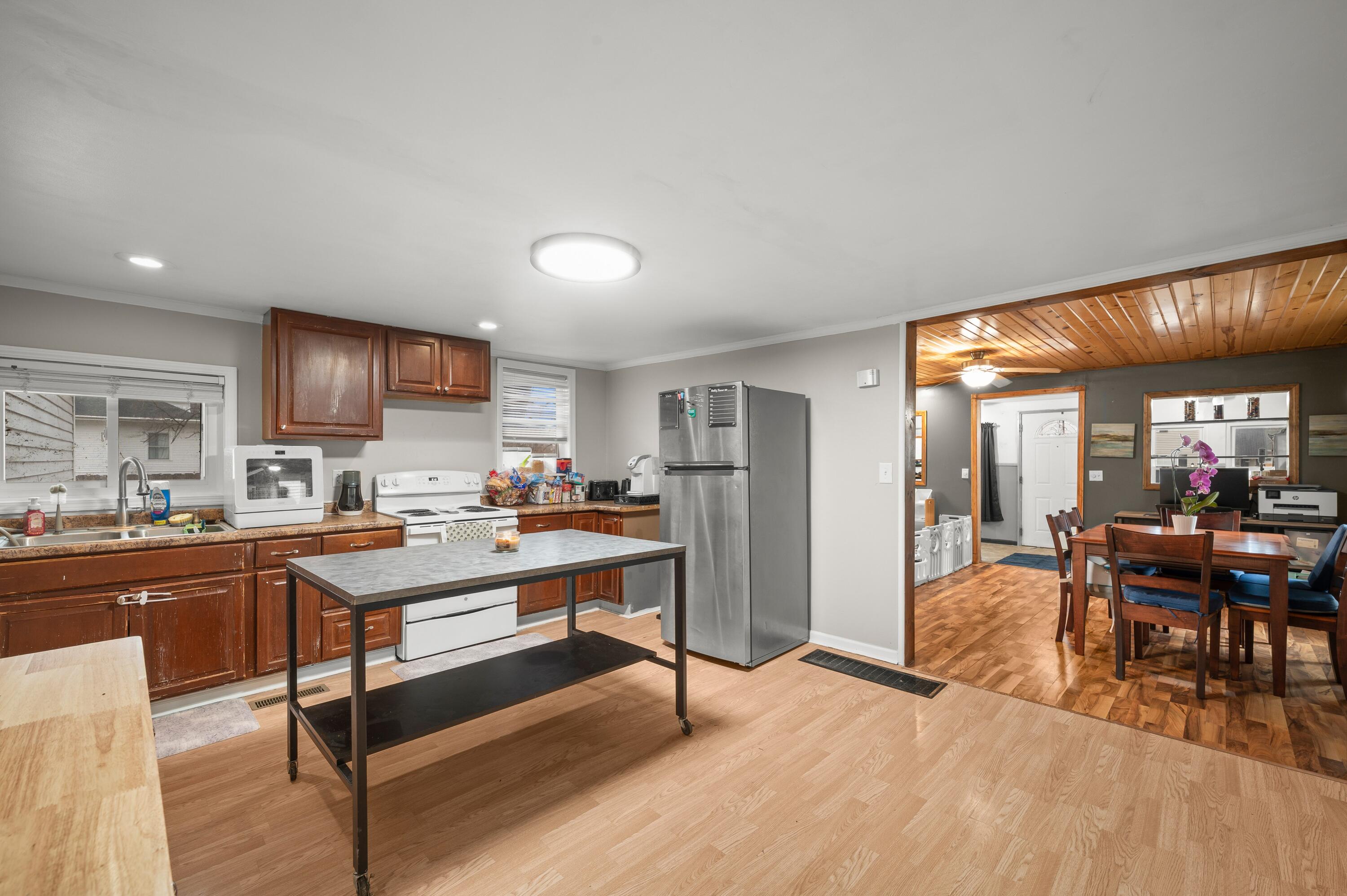460 Green Street Constantine, MI 49042 - Photo 11 of 42 Kitchen