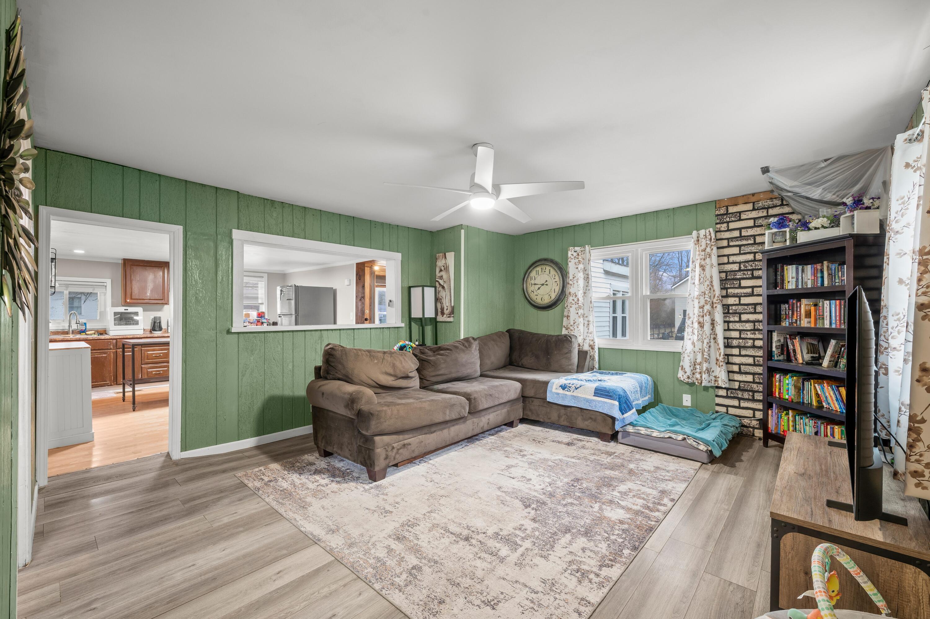 460 Green Street Constantine, MI 49042 - Photo 17 of 42 Living Room
