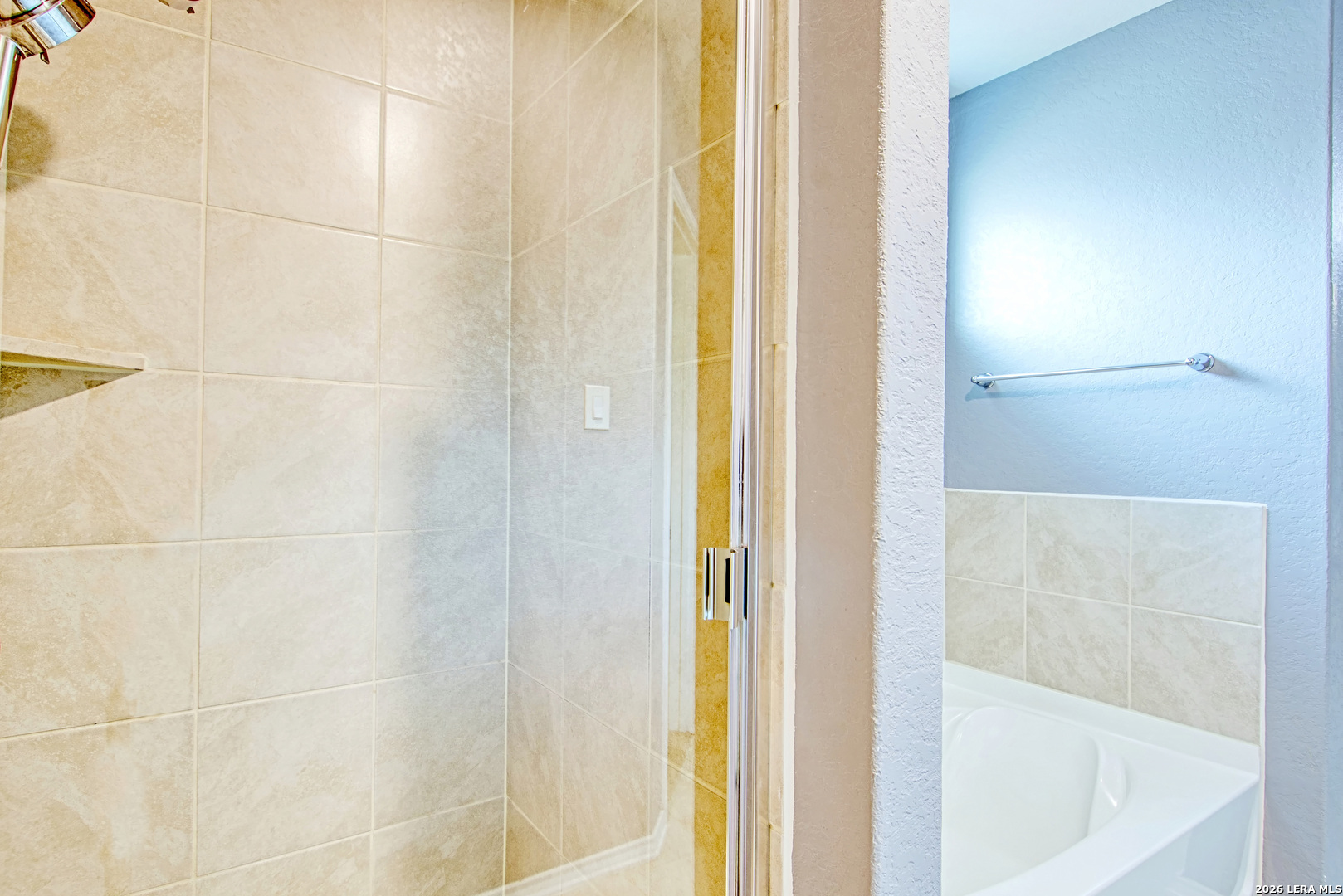 29516 Winter Copper Bulverde, TX 78163 - Photo 23 of 42 a bathroom with a bathtub