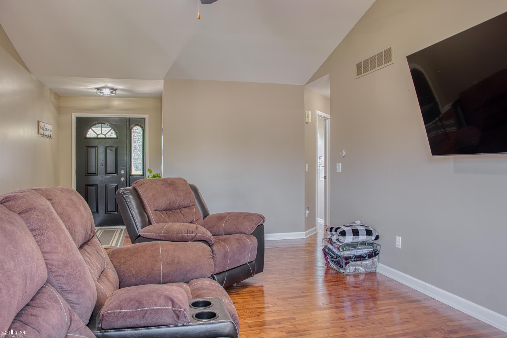 4492 North Belsay Road Flint, MI 48506 - Photo 14 of 34 Gallery Image 14