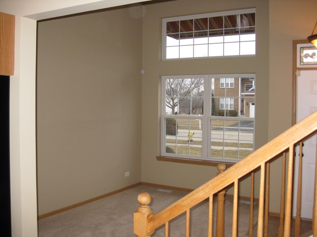 135 Treehouse Road Matteson, IL 60443 - Photo 8 of 21 a view of an entryway