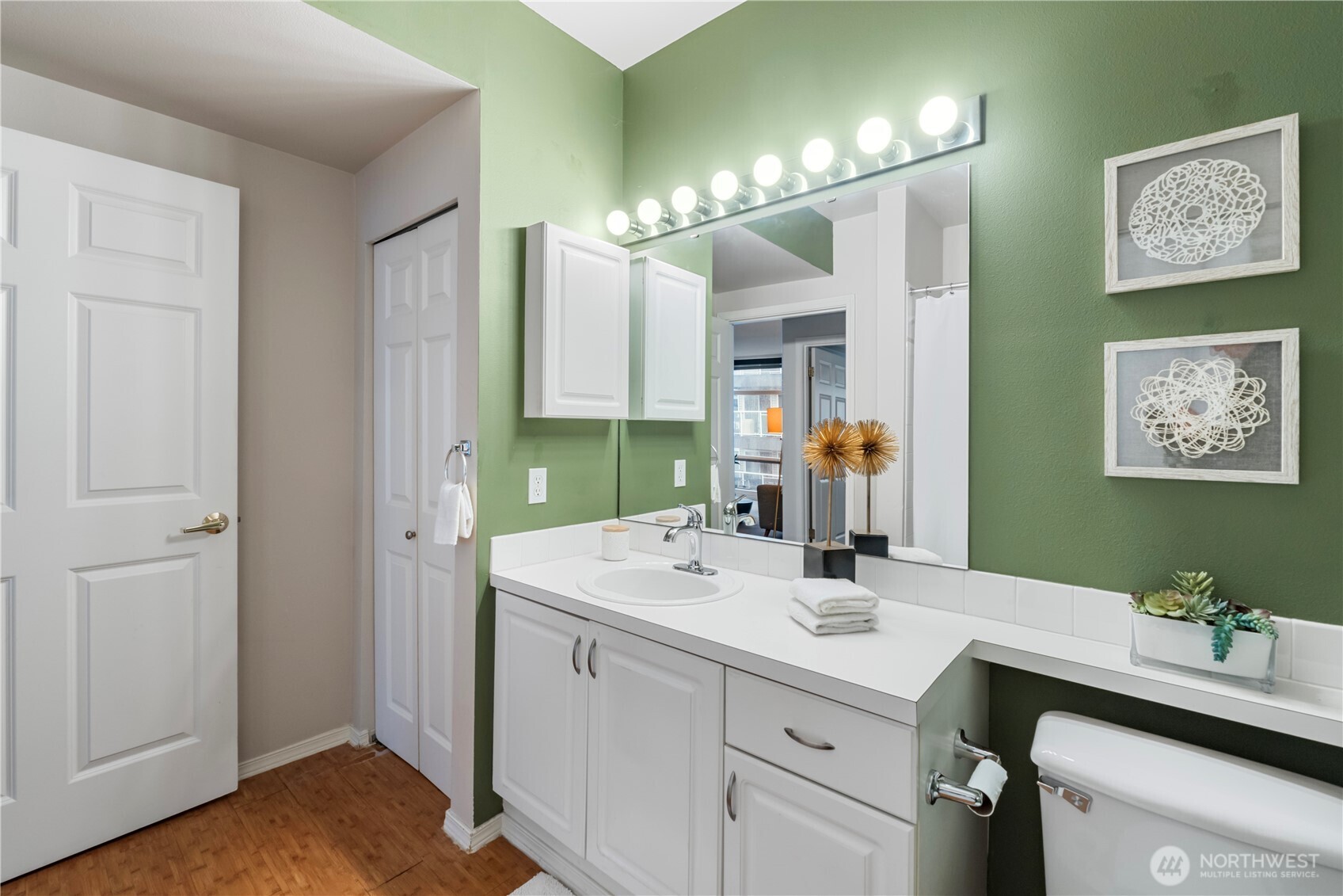 3221 Southwest Avalon Way, Unit 413 Seattle, WA 98126 - Photo 18 of 31