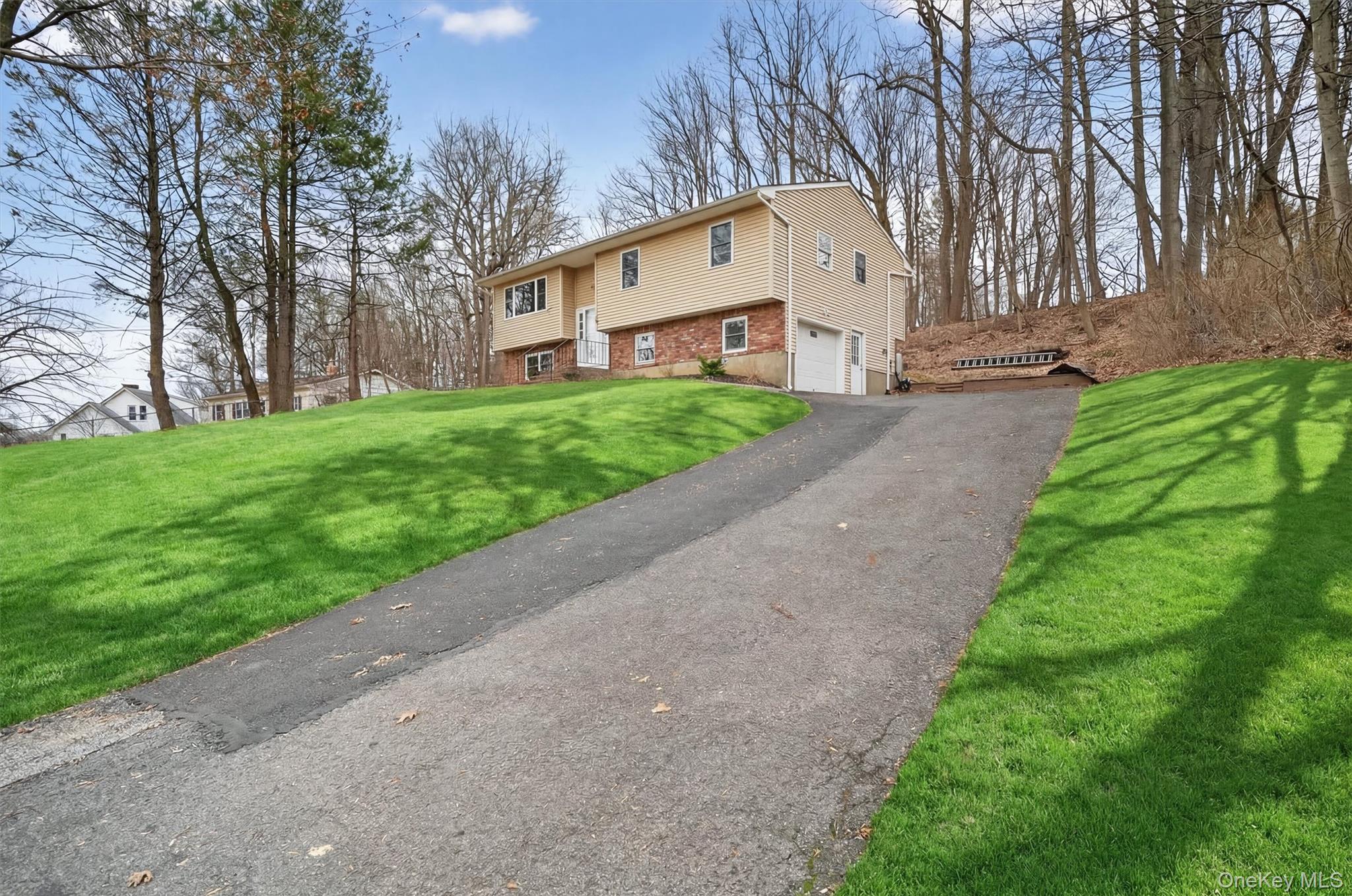 28 Olympus Road Highland Mills, NY 10930 - Photo 2 of 31