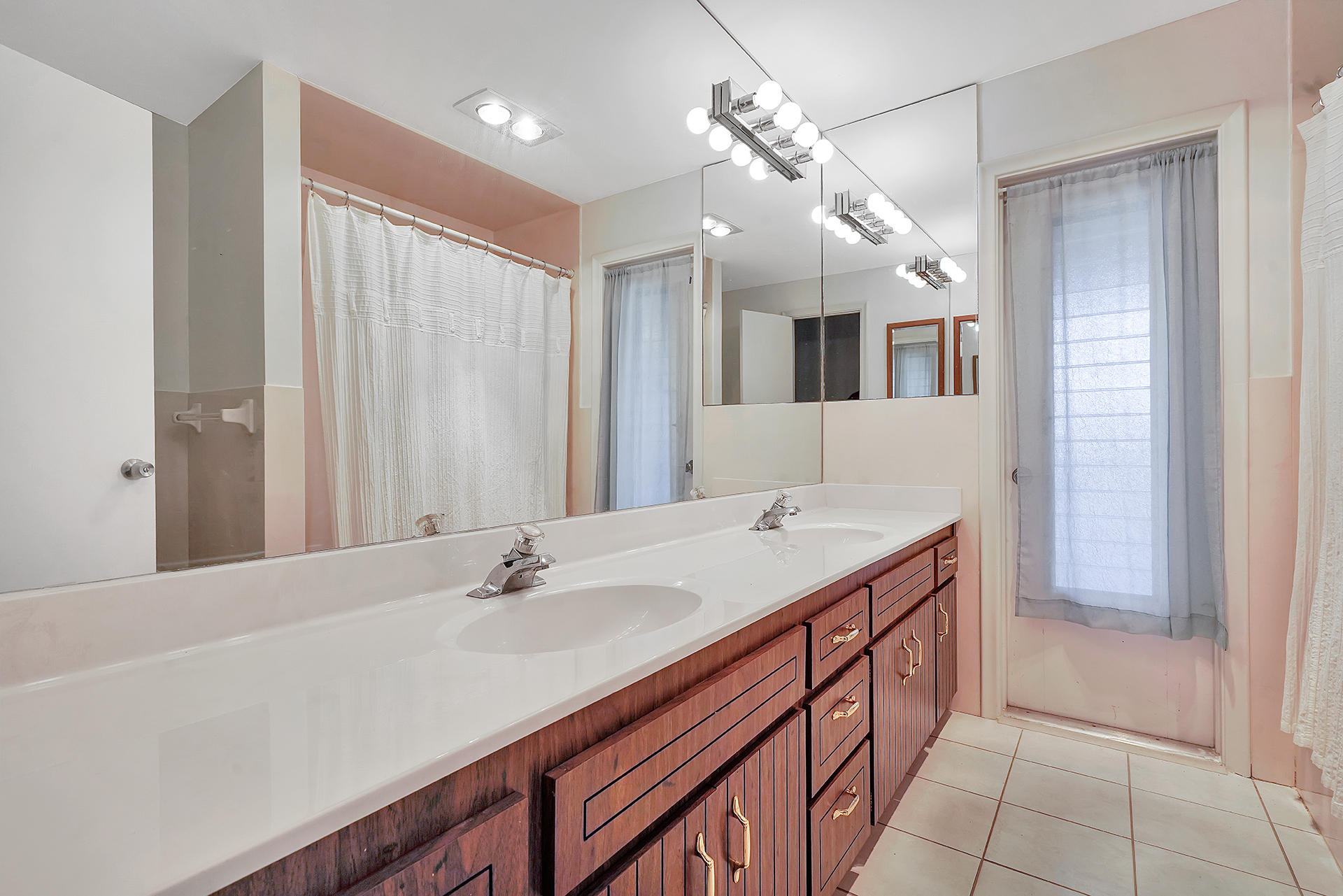 63 Cuyahoga Road Lake Worth, FL 33467 - Photo 18 of 34 Bath room B