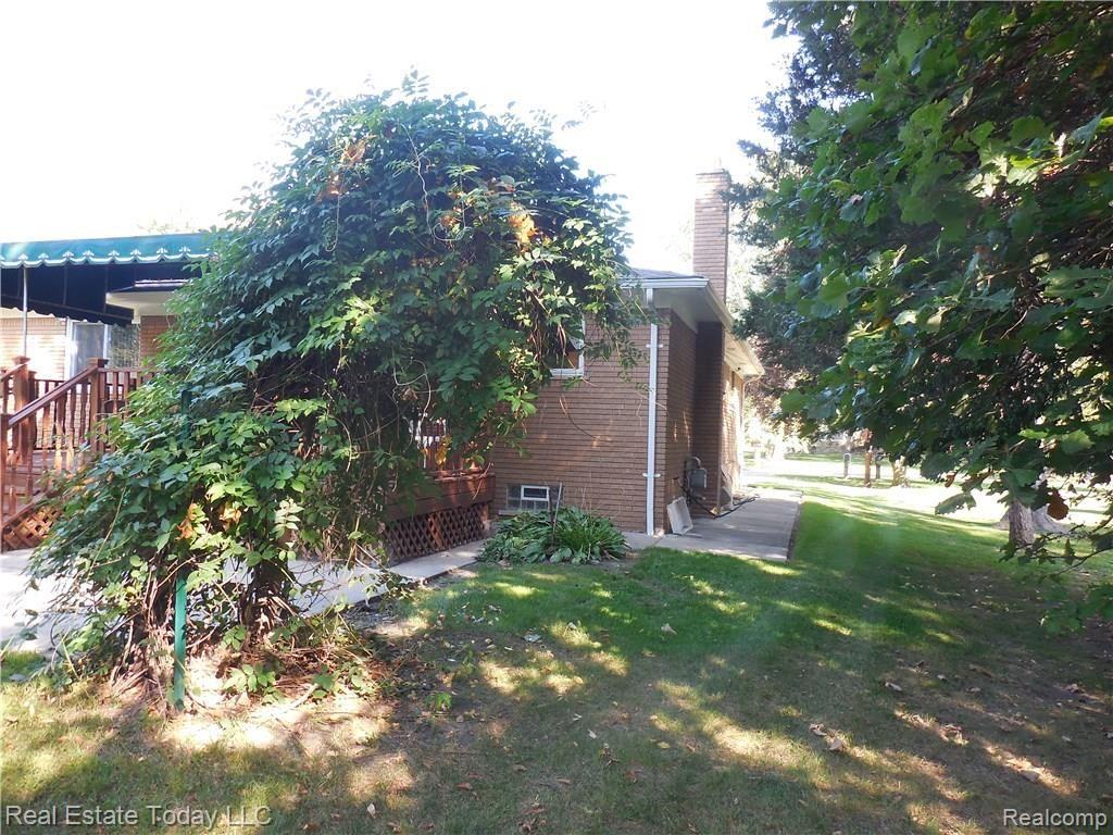 19733 Midway Road Southfield, MI 48075 - Photo 8 of 23 DSCN0809.JPG