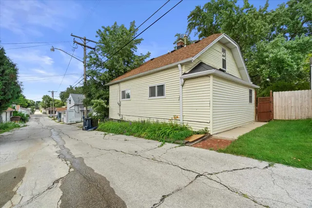 $239,900 | 2929 South 48th Street, Milwaukee, WI 53219