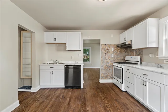 $239,900 | 2929 South 48th Street, Milwaukee, WI 53219