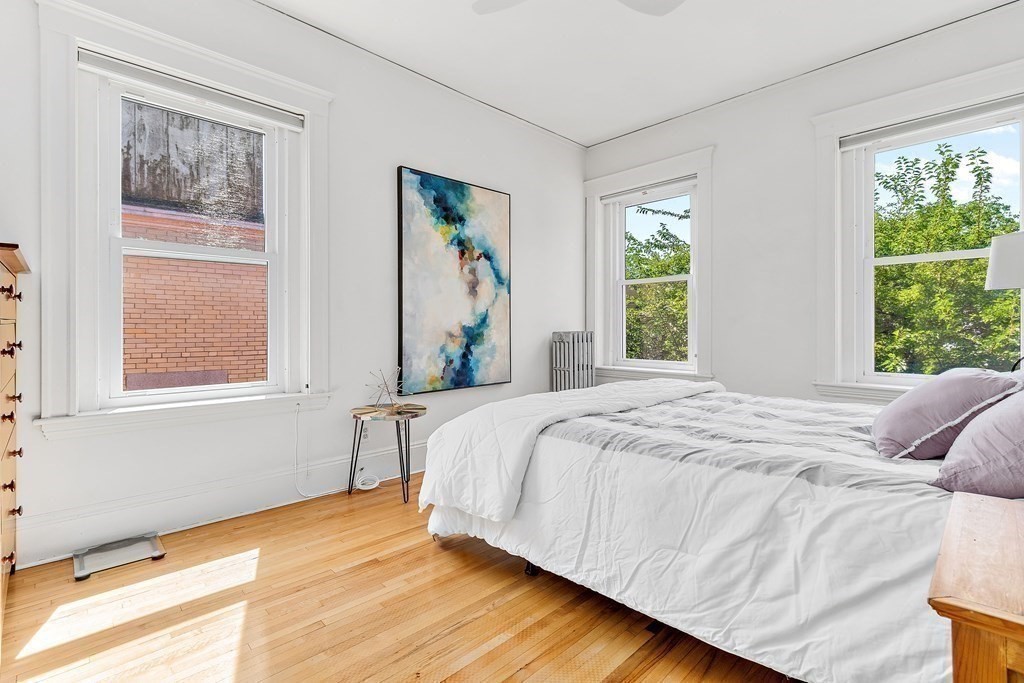 44 Kilsyth Road, Unit 3 Brookline, MA 02445 - Photo 7 of 11