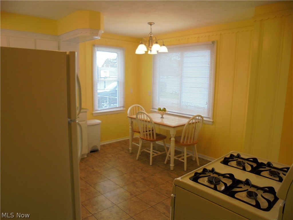 8219 Snow Road Parma, OH 44129 - Photo 7 of 22