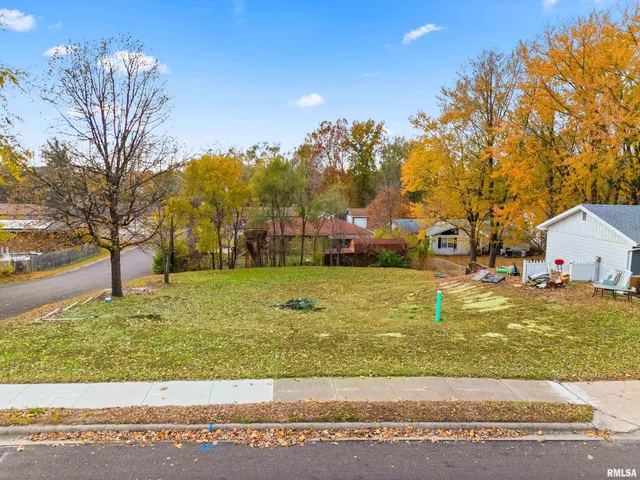 $13,500 | 301 Parkway Lane, Pekin, IL 61554