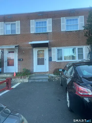 $549,900 | 7 Barnstable Lane, Stamford, CT 06907