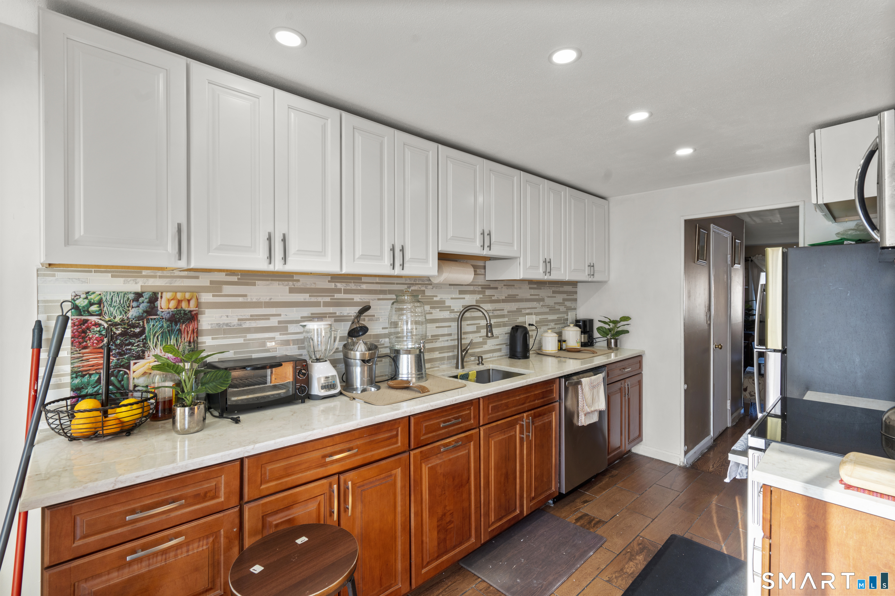 7 Barnstable Lane Stamford, CT 06907 - Photo 23 of 36