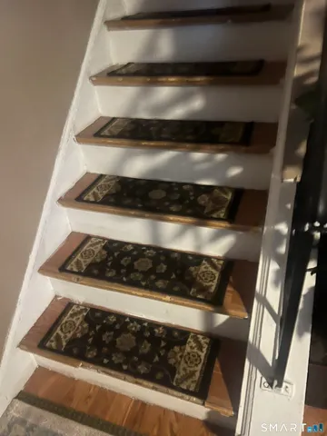 $549,900 | 7 Barnstable Lane, Stamford, CT 06907