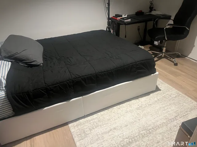 $549,900 | 7 Barnstable Lane, Stamford, CT 06907