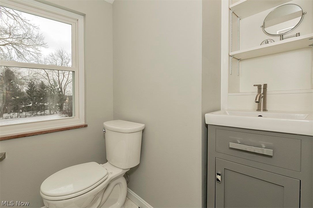 1611 Richmond Road Cleveland, OH 44124 - Photo 25 of 35 Gallery Image 25