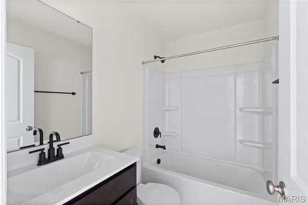 $300,050 | 454 Klenke Vly Drive, Union, MO 63084