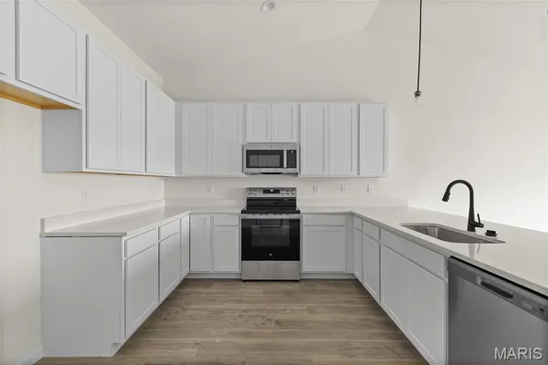 $300,050 | 454 Klenke Vly Drive, Union, MO 63084