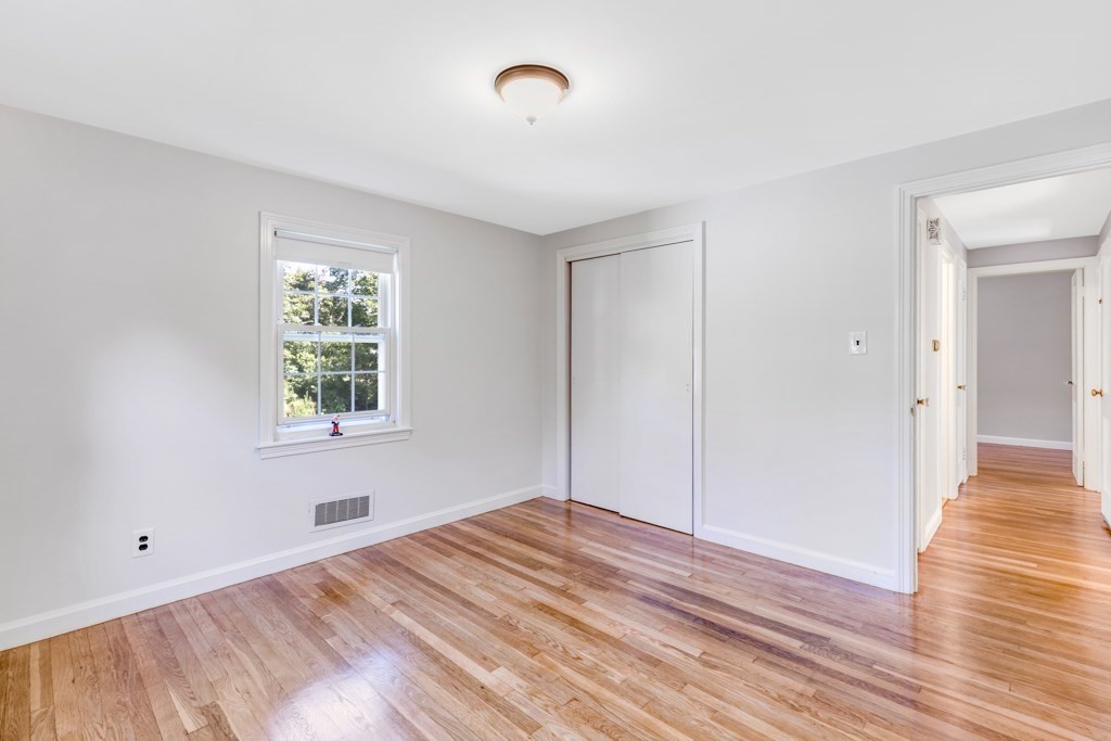 14 Thistledale Road Wakefield, MA 01880 - Photo 16 of 33 Gallery Image 16