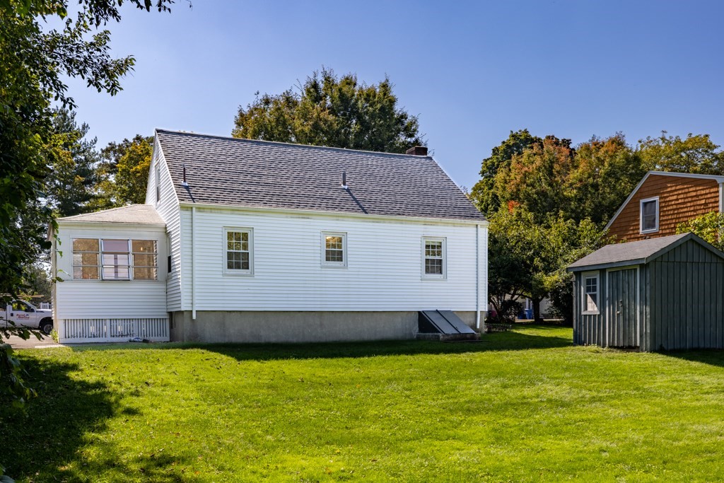 14 Thistledale Road Wakefield, MA 01880 - Photo 8 of 33 Gallery Image 8